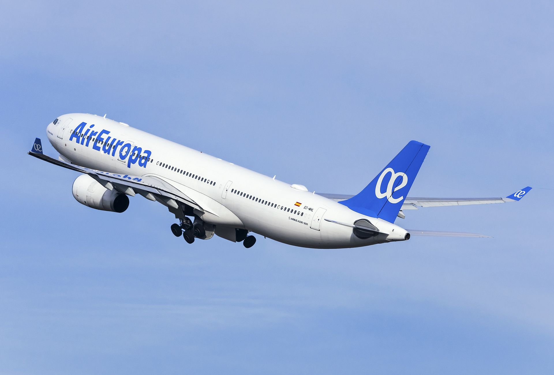 FBGolf.com - Air Europa renueva colaborador de la Federación